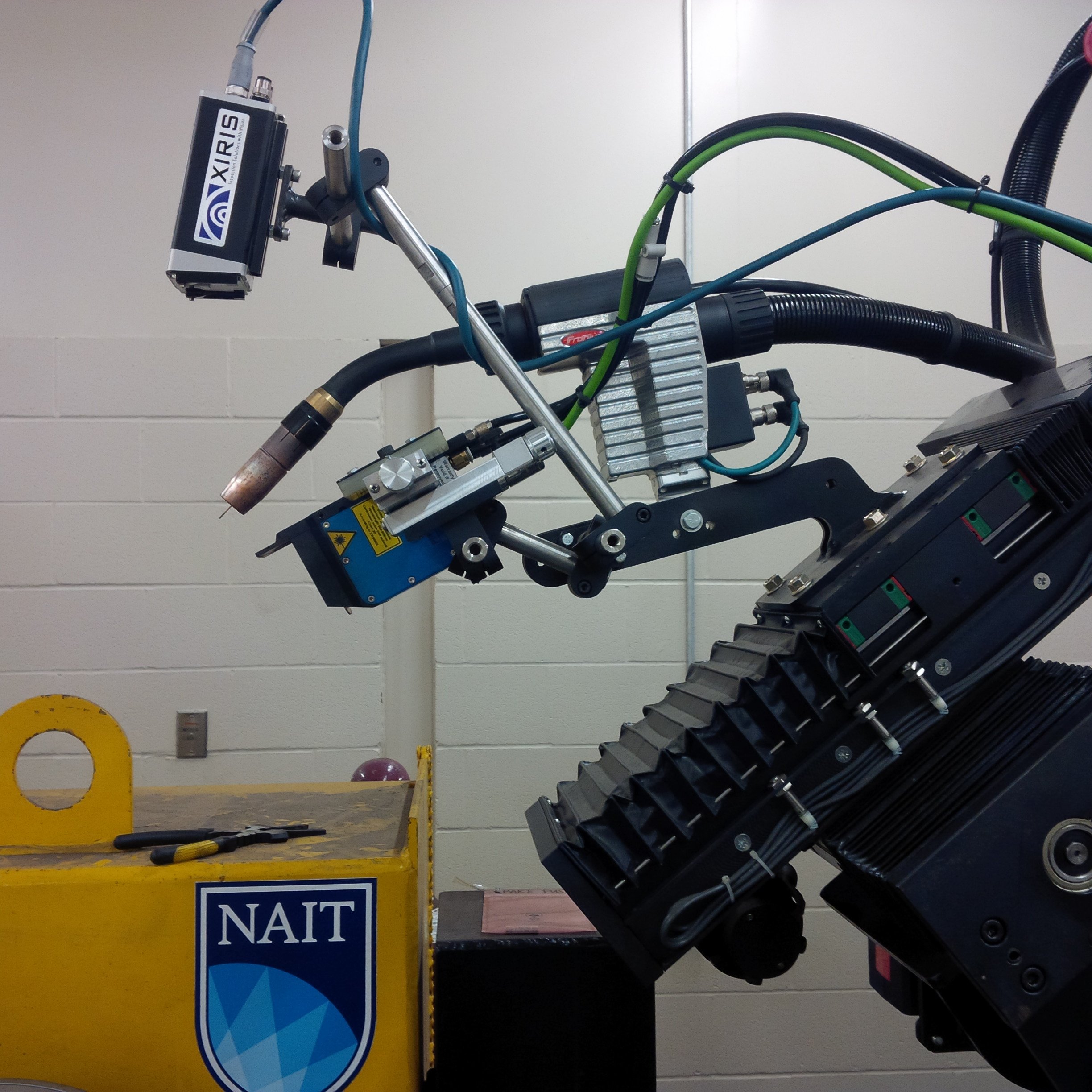 An example of the Xiris XVC-O camera installed